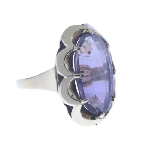 RING WITH AMETHYST