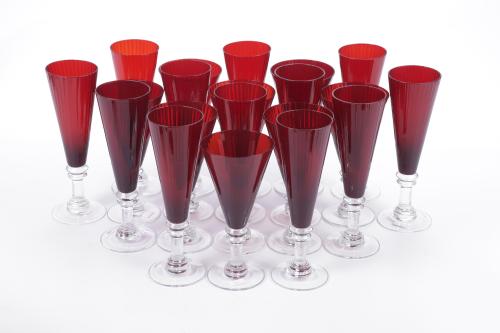 SET OF EIGHT WINE GLASSES AND TWELVE CHAMPAGNE GLASSES IN M