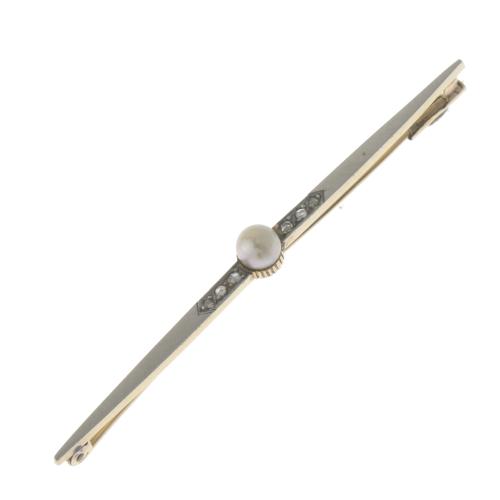 ART DECO LAPEL PIN WITH DIAMONDS AND PEARL