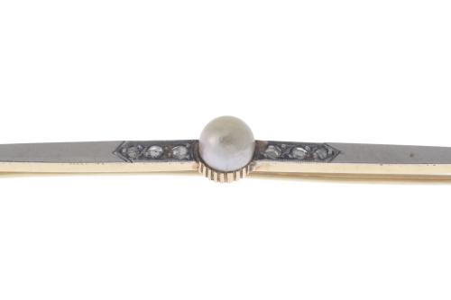 ART DECO LAPEL PIN WITH DIAMONDS AND PEARL