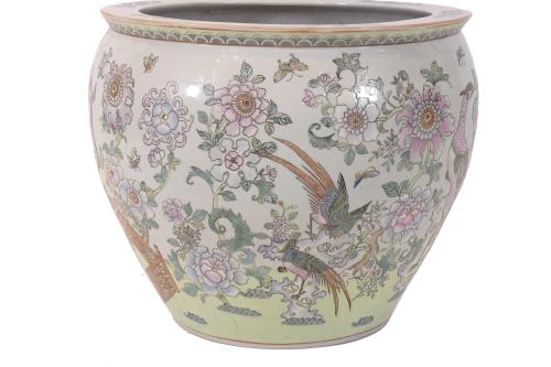 CHINESE ROSE FAMILY PLANTER, 20TH CENTURY.