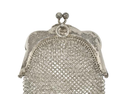 Small silver mesh purse, early 20th century.