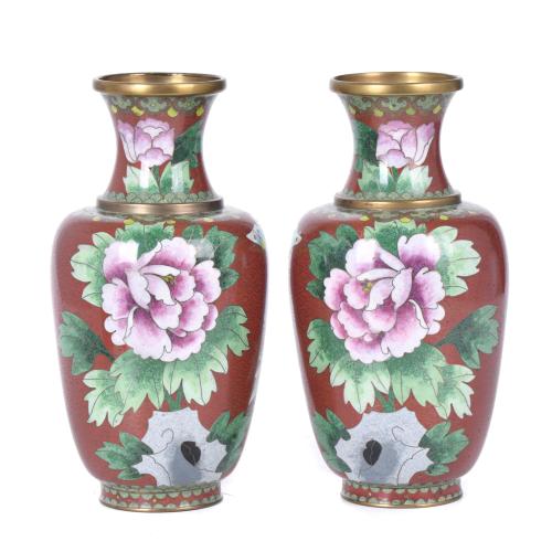 PAIR OF CHINESE VASES, 20TH CENTURY.