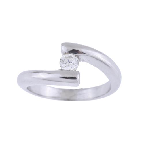 Solitaire ring with diamond.