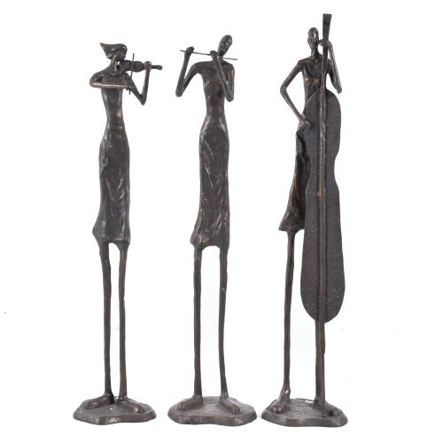 SIGUIENDO MODELOS DE GIACOMETTI.  "Trío de músicos".