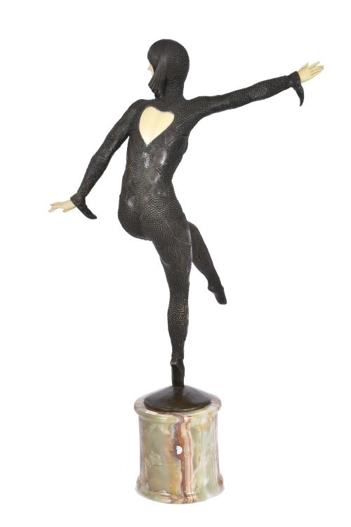 SIGUIENDO MODELOS DE DEMÉTRE CHIPARUS (1886-1947).  "Dancer