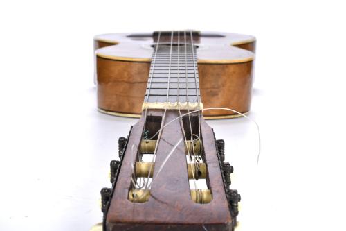 Guitarra barcelonesa Ribot y Alcañiz, circa 1880 - 1900. 