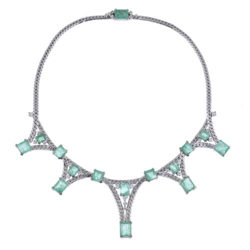 Emeralds and diamonds choker.