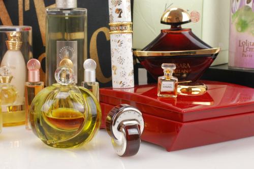 COLECCIÓN DE PERFUMES FRANCESES E ITALIANOS