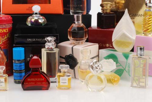 COLECCIÓN DE PERFUMES FRANCESES E ITALIANOS